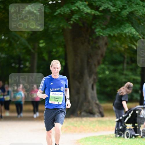 31.08.2025 - 21. Blankeneser Heldenlauf Dr. Thomas Lammeyer http://msf.ph/oto/8635009 31.08.2025 10:36:46 Laufen 3706 meine-sportfotos.de