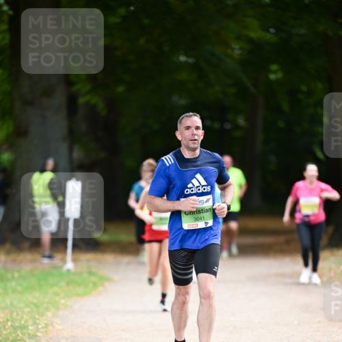 31.08.2025 - 21. Blankeneser Heldenlauf Dr. Thomas Lammeyer http://msf.ph/oto/8635028 31.08.2025 10:36:57 Laufen 3041 meine-sportfotos.de