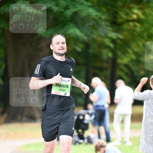 31.08.2025 - 21. Blankeneser Heldenlauf Dr. Thomas Lammeyer http://msf.ph/oto/8635112 31.08.2025 10:37:18 Laufen 3234 meine-sportfotos.de