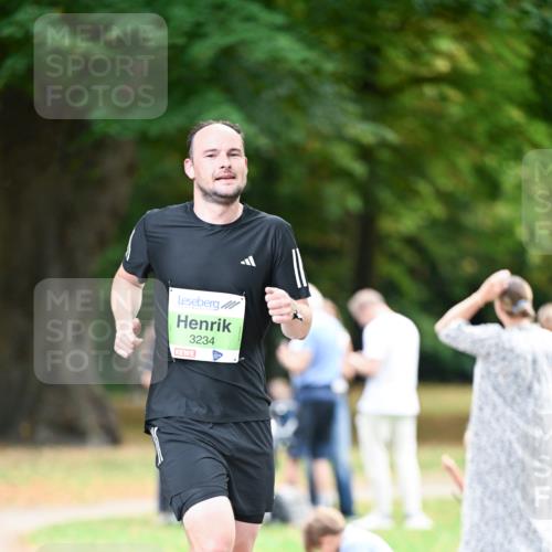 31.08.2025 - 21. Blankeneser Heldenlauf Dr. Thomas Lammeyer http://msf.ph/oto/8635114 31.08.2025 10:37:18 Laufen 3234 meine-sportfotos.de