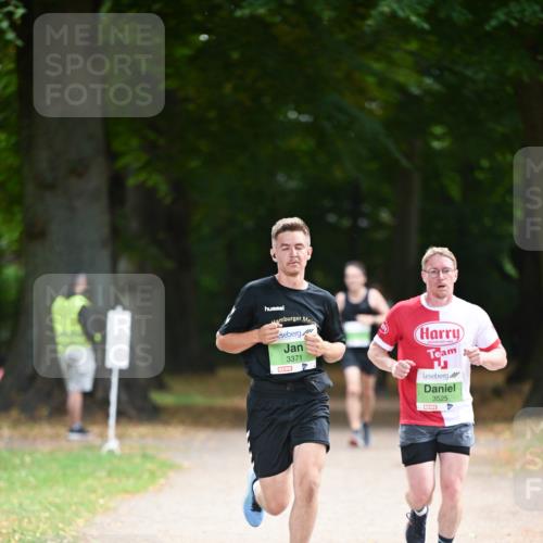 31.08.2025 - 21. Blankeneser Heldenlauf Dr. Thomas Lammeyer http://msf.ph/oto/8635124 31.08.2025 10:37:22 Laufen 3371, 3525 meine-sportfotos.de