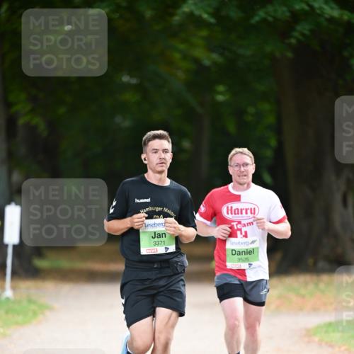 31.08.2025 - 21. Blankeneser Heldenlauf Dr. Thomas Lammeyer http://msf.ph/oto/8635130 31.08.2025 10:37:23 Laufen 3371, 3525 meine-sportfotos.de