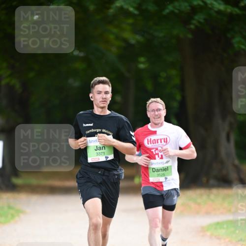 31.08.2025 - 21. Blankeneser Heldenlauf Dr. Thomas Lammeyer http://msf.ph/oto/8635131 31.08.2025 10:37:23 Laufen 3371, 3525 meine-sportfotos.de