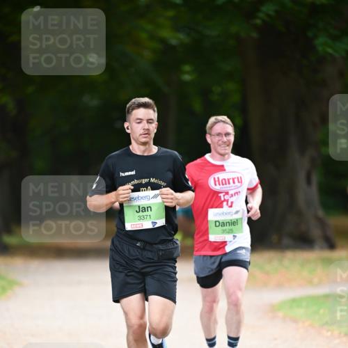 31.08.2025 - 21. Blankeneser Heldenlauf Dr. Thomas Lammeyer http://msf.ph/oto/8635133 31.08.2025 10:37:23 Laufen 3371, 3525 meine-sportfotos.de