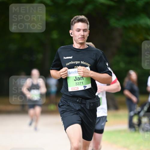 31.08.2025 - 21. Blankeneser Heldenlauf Dr. Thomas Lammeyer http://msf.ph/oto/8635142 31.08.2025 10:37:24 Laufen 3371 meine-sportfotos.de