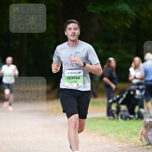 31.08.2025 - 21. Blankeneser Heldenlauf Dr. Thomas Lammeyer http://msf.ph/oto/8635234 31.08.2025 10:37:51 Laufen 33, 3538 meine-sportfotos.de