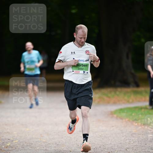 31.08.2025 - 21. Blankeneser Heldenlauf Dr. Thomas Lammeyer http://msf.ph/oto/8635249 31.08.2025 10:37:57 Laufen 3492 meine-sportfotos.de