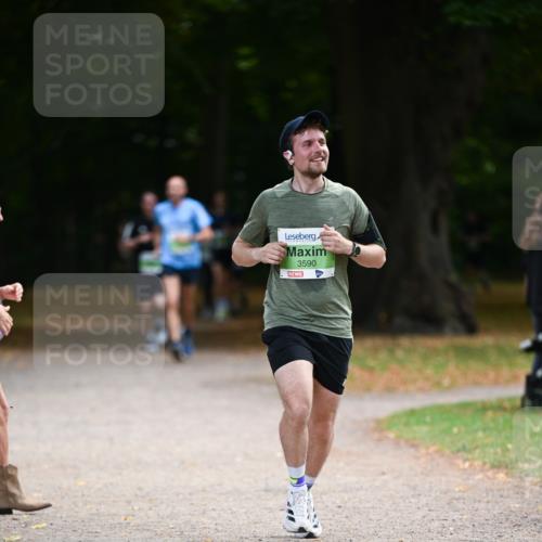 31.08.2025 - 21. Blankeneser Heldenlauf Dr. Thomas Lammeyer http://msf.ph/oto/8635337 31.08.2025 10:38:26 Laufen 3590 meine-sportfotos.de