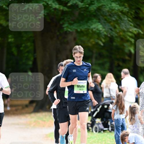 31.08.2025 - 21. Blankeneser Heldenlauf Dr. Thomas Lammeyer http://msf.ph/oto/8635384 31.08.2025 10:38:38 Laufen 3615 meine-sportfotos.de