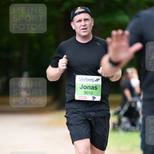 31.08.2025 - 21. Blankeneser Heldenlauf Dr. Thomas Lammeyer http://msf.ph/oto/8635413 31.08.2025 10:38:52 Laufen 3012 meine-sportfotos.de