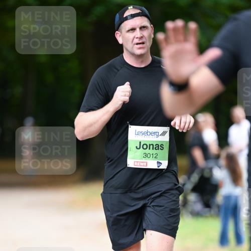 31.08.2025 - 21. Blankeneser Heldenlauf Dr. Thomas Lammeyer http://msf.ph/oto/8635414 31.08.2025 10:38:52 Laufen 10, 3012 meine-sportfotos.de