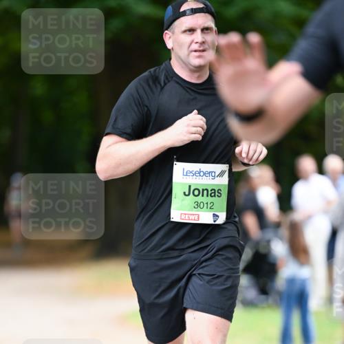 31.08.2025 - 21. Blankeneser Heldenlauf Dr. Thomas Lammeyer http://msf.ph/oto/8635415 31.08.2025 10:38:52 Laufen 100, 3012 meine-sportfotos.de