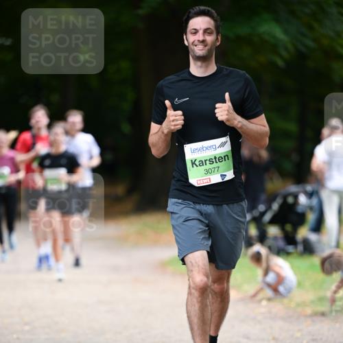 31.08.2025 - 21. Blankeneser Heldenlauf Dr. Thomas Lammeyer http://msf.ph/oto/8635588 31.08.2025 10:39:45 Laufen 3077 meine-sportfotos.de