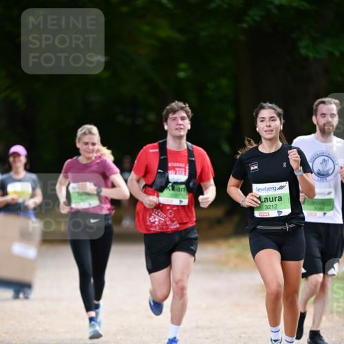 31.08.2025 - 21. Blankeneser Heldenlauf Dr. Thomas Lammeyer http://msf.ph/oto/8635606 31.08.2025 10:39:49 Laufen 90, 3387, 3212, 3063 meine-sportfotos.de