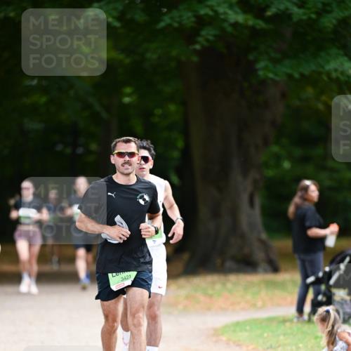 31.08.2025 - 21. Blankeneser Heldenlauf Dr. Thomas Lammeyer http://msf.ph/oto/8635632 31.08.2025 10:39:56 Laufen 3421 meine-sportfotos.de