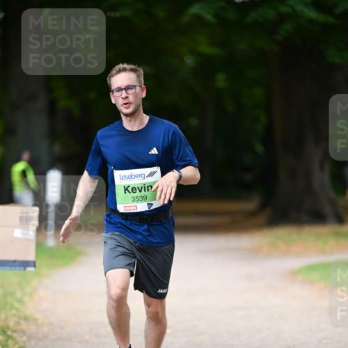 31.08.2025 - 21. Blankeneser Heldenlauf Dr. Thomas Lammeyer http://msf.ph/oto/8635681 31.08.2025 10:40:12 Laufen 3539 meine-sportfotos.de