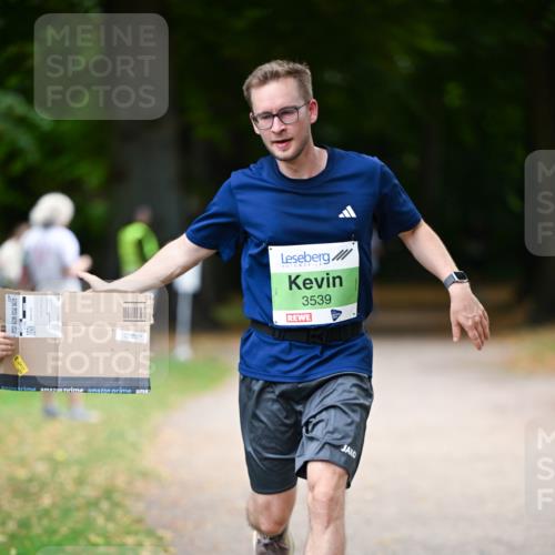 31.08.2025 - 21. Blankeneser Heldenlauf Dr. Thomas Lammeyer http://msf.ph/oto/8635685 31.08.2025 10:40:12 Laufen 3539, 4432 meine-sportfotos.de