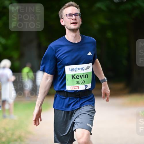 31.08.2025 - 21. Blankeneser Heldenlauf Dr. Thomas Lammeyer http://msf.ph/oto/8635689 31.08.2025 10:40:13 Laufen 3539 meine-sportfotos.de