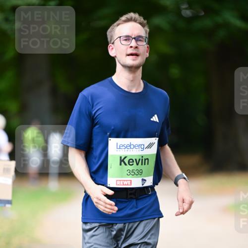 31.08.2025 - 21. Blankeneser Heldenlauf Dr. Thomas Lammeyer http://msf.ph/oto/8635691 31.08.2025 10:40:13 Laufen 3539 meine-sportfotos.de