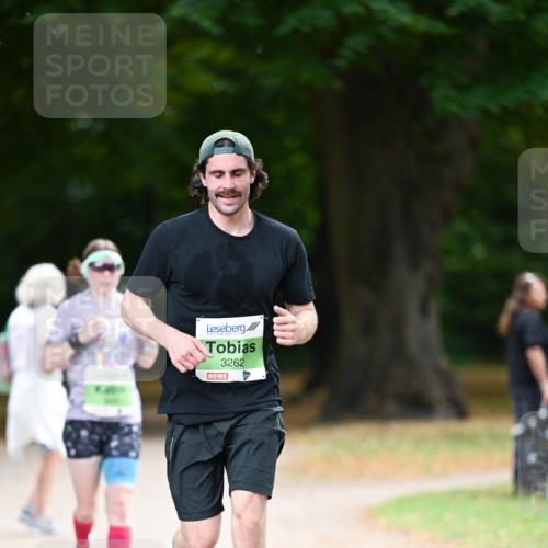 31.08.2025 - 21. Blankeneser Heldenlauf Dr. Thomas Lammeyer http://msf.ph/oto/8635726 31.08.2025 10:40:34 Laufen 3262 meine-sportfotos.de