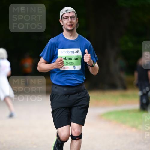 31.08.2025 - 21. Blankeneser Heldenlauf Dr. Thomas Lammeyer http://msf.ph/oto/8635751 31.08.2025 10:40:49 Laufen 3425 meine-sportfotos.de