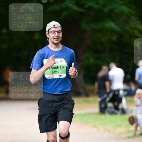 31.08.2025 - 21. Blankeneser Heldenlauf Dr. Thomas Lammeyer http://msf.ph/oto/8635754 31.08.2025 10:40:49 Laufen 3425 meine-sportfotos.de