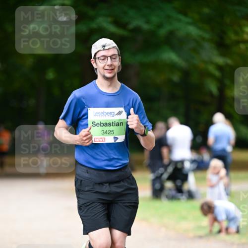 31.08.2025 - 21. Blankeneser Heldenlauf Dr. Thomas Lammeyer http://msf.ph/oto/8635756 31.08.2025 10:40:50 Laufen 3425 meine-sportfotos.de