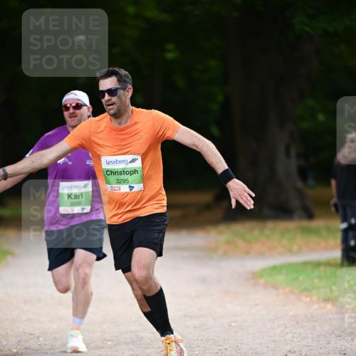 31.08.2025 - 21. Blankeneser Heldenlauf Dr. Thomas Lammeyer http://msf.ph/oto/8635775 31.08.2025 10:41:01 Laufen 3559, 3295 meine-sportfotos.de