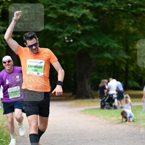 31.08.2025 - 21. Blankeneser Heldenlauf Dr. Thomas Lammeyer http://msf.ph/oto/8635786 31.08.2025 10:41:03 Laufen 3559, 3295 meine-sportfotos.de