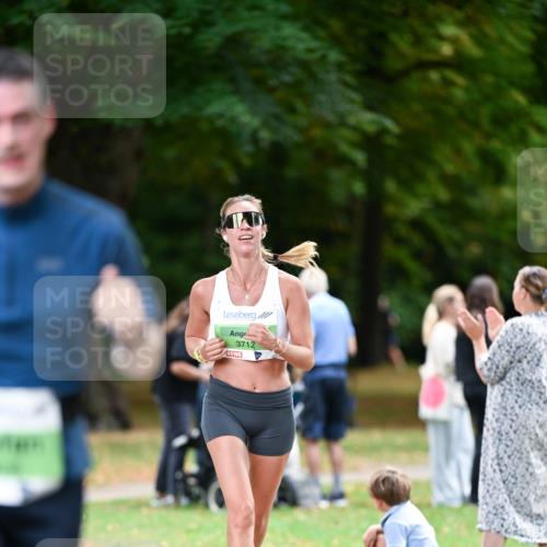 31.08.2025 - 21. Blankeneser Heldenlauf Dr. Thomas Lammeyer http://msf.ph/oto/8635870 31.08.2025 10:41:29 Laufen 3712 meine-sportfotos.de