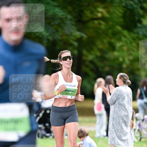 31.08.2025 - 21. Blankeneser Heldenlauf Dr. Thomas Lammeyer http://msf.ph/oto/8635873 31.08.2025 10:41:30 Laufen 3712 meine-sportfotos.de