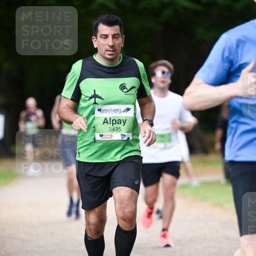 31.08.2025 - 21. Blankeneser Heldenlauf Dr. Thomas Lammeyer http://msf.ph/oto/8636105 31.08.2025 10:42:28 Laufen 3435 meine-sportfotos.de