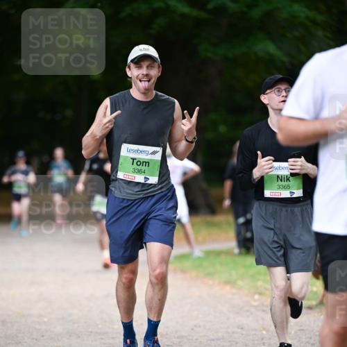 31.08.2025 - 21. Blankeneser Heldenlauf Dr. Thomas Lammeyer http://msf.ph/oto/8636119 31.08.2025 10:42:31 Laufen 3364, 3365 meine-sportfotos.de