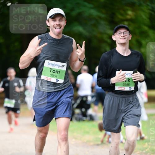 31.08.2025 - 21. Blankeneser Heldenlauf Dr. Thomas Lammeyer http://msf.ph/oto/8636123 31.08.2025 10:42:32 Laufen 3364, 3365 meine-sportfotos.de