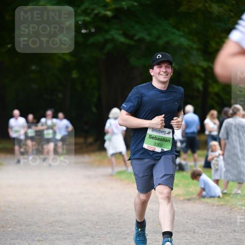 31.08.2025 - 21. Blankeneser Heldenlauf Dr. Thomas Lammeyer http://msf.ph/oto/8636275 31.08.2025 10:43:21 Laufen 3302 meine-sportfotos.de