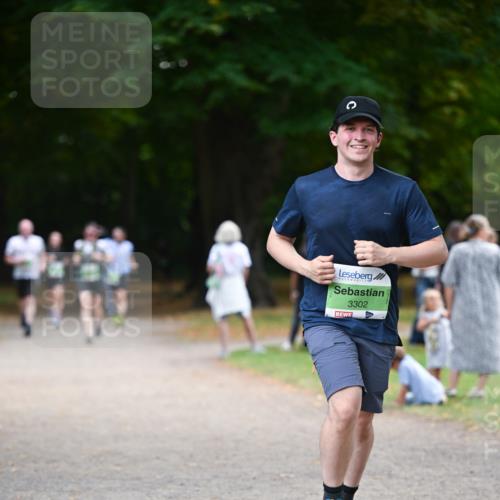 31.08.2025 - 21. Blankeneser Heldenlauf Dr. Thomas Lammeyer http://msf.ph/oto/8636277 31.08.2025 10:43:21 Laufen 3302 meine-sportfotos.de