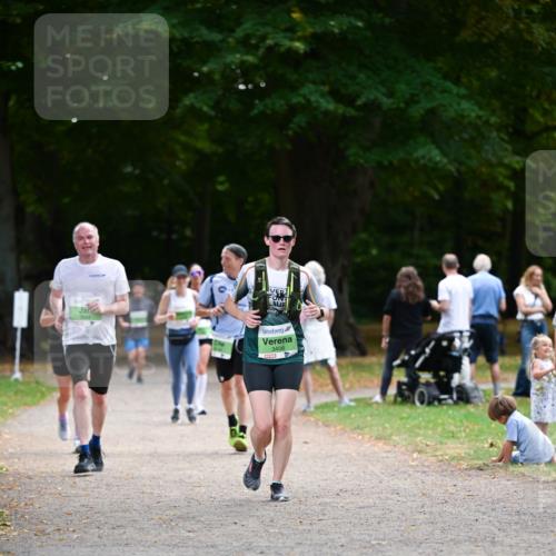 31.08.2025 - 21. Blankeneser Heldenlauf Dr. Thomas Lammeyer http://msf.ph/oto/8636283 31.08.2025 10:43:28 Laufen 3644, 3406 meine-sportfotos.de