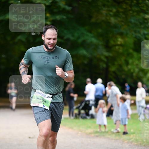 31.08.2025 - 21. Blankeneser Heldenlauf Dr. Thomas Lammeyer http://msf.ph/oto/8636372 31.08.2025 10:43:46 Laufen 3679 meine-sportfotos.de