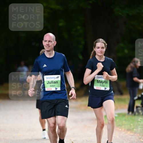 31.08.2025 - 21. Blankeneser Heldenlauf Dr. Thomas Lammeyer http://msf.ph/oto/8636382 31.08.2025 10:43:55 Laufen 3051, 3052 meine-sportfotos.de