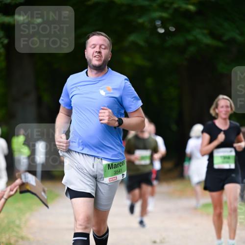 31.08.2025 - 21. Blankeneser Heldenlauf Dr. Thomas Lammeyer http://msf.ph/oto/8636433 31.08.2025 10:44:13 Laufen 3541 meine-sportfotos.de