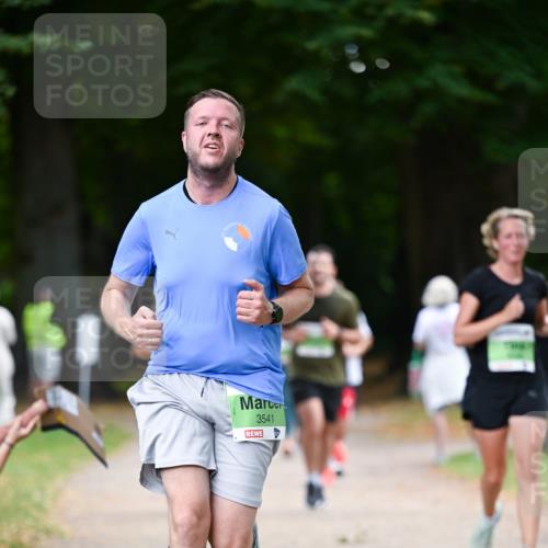 31.08.2025 - 21. Blankeneser Heldenlauf Dr. Thomas Lammeyer http://msf.ph/oto/8636434 31.08.2025 10:44:13 Laufen 3541 meine-sportfotos.de