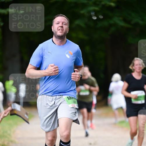 31.08.2025 - 21. Blankeneser Heldenlauf Dr. Thomas Lammeyer http://msf.ph/oto/8636435 31.08.2025 10:44:13 Laufen 3541 meine-sportfotos.de