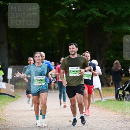 31.08.2025 - 21. Blankeneser Heldenlauf Dr. Thomas Lammeyer http://msf.ph/oto/8636446 31.08.2025 10:44:15 Laufen 3379, 3380 meine-sportfotos.de