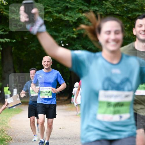 31.08.2025 - 21. Blankeneser Heldenlauf Dr. Thomas Lammeyer http://msf.ph/oto/8636468 31.08.2025 10:44:19 Laufen 3303 meine-sportfotos.de