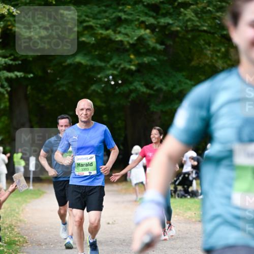 31.08.2025 - 21. Blankeneser Heldenlauf Dr. Thomas Lammeyer http://msf.ph/oto/8636470 31.08.2025 10:44:19 Laufen 3303 meine-sportfotos.de