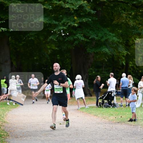 31.08.2025 - 21. Blankeneser Heldenlauf Dr. Thomas Lammeyer http://msf.ph/oto/8636499 31.08.2025 10:44:24 Laufen 3065 meine-sportfotos.de
