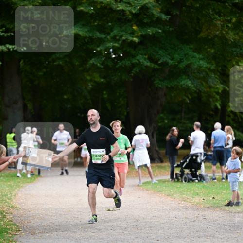 31.08.2025 - 21. Blankeneser Heldenlauf Dr. Thomas Lammeyer http://msf.ph/oto/8636500 31.08.2025 10:44:24 Laufen 3065 meine-sportfotos.de