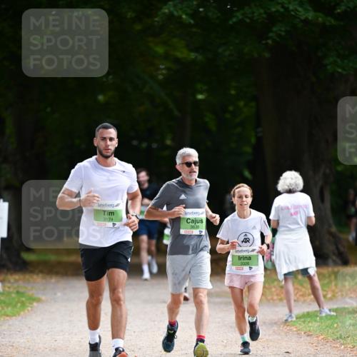31.08.2025 - 21. Blankeneser Heldenlauf Dr. Thomas Lammeyer http://msf.ph/oto/8636517 31.08.2025 10:44:30 Laufen 3174, 3638, 3326 meine-sportfotos.de