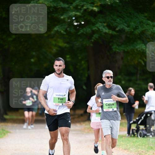 31.08.2025 - 21. Blankeneser Heldenlauf Dr. Thomas Lammeyer http://msf.ph/oto/8636527 31.08.2025 10:44:32 Laufen 3174, 3638 meine-sportfotos.de