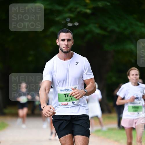 31.08.2025 - 21. Blankeneser Heldenlauf Dr. Thomas Lammeyer http://msf.ph/oto/8636542 31.08.2025 10:44:34 Laufen 3174 meine-sportfotos.de